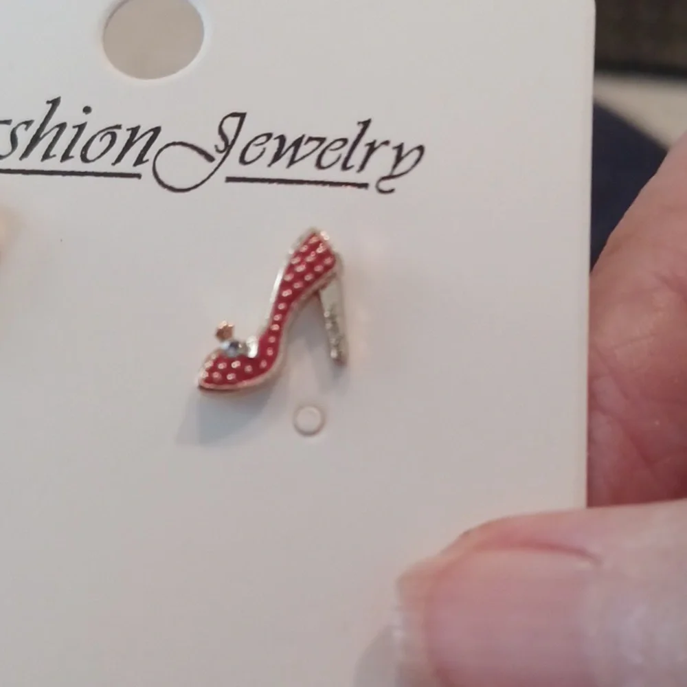 Earrings - Picture 3 of 3